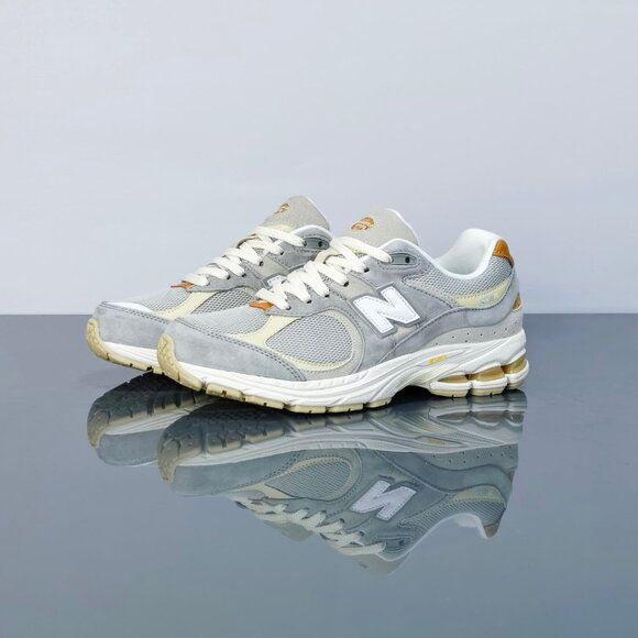 New Balance 2002R casual fashion sneakers